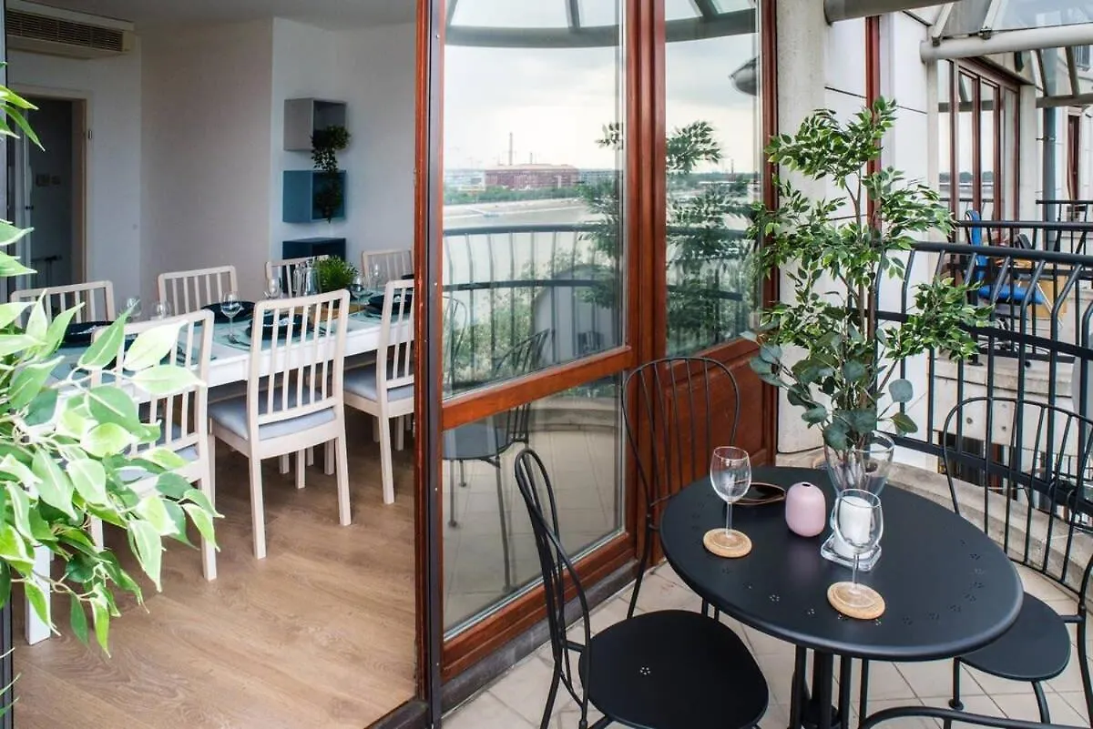 Two-Storey Riverside Panorama Apartment Budapest