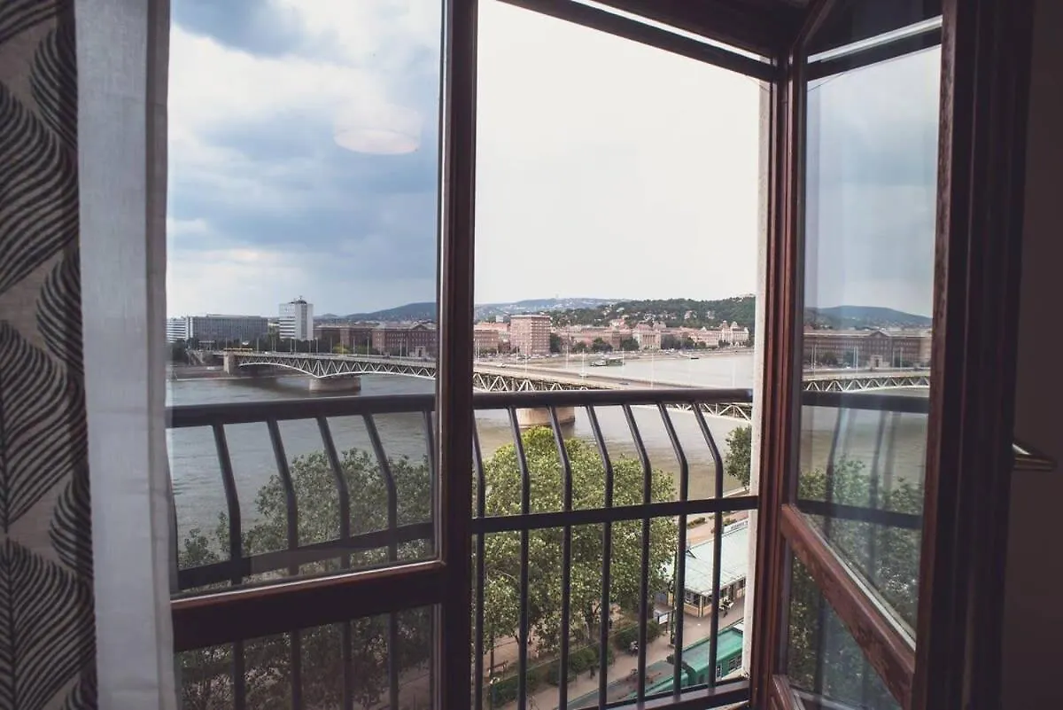 Two-Storey Riverside Panorama Apartment Budapest Hungary